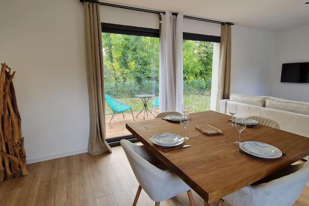 Gite Les Bruyeres Janville  Extérieur photo