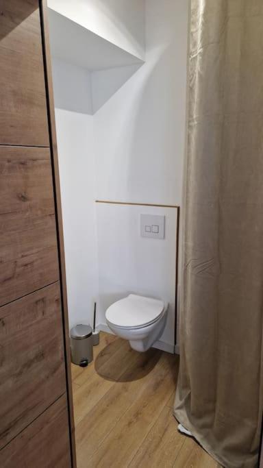 Gite Les Bruyeres Janville  Extérieur photo